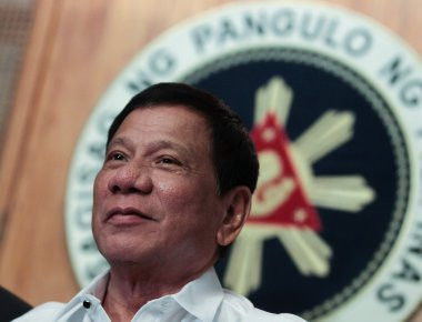 Φιλιππίνες: Ρ.Ντουτέρτε προς αστυνομικούς για την καταπολέμηση των ναρκωτικών- «Σκοτώστε όσους αντιστέκονται»